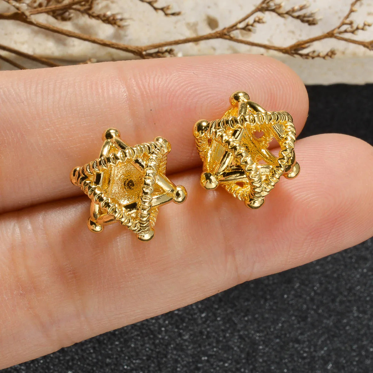 Boucles d'oreilles clous tête de mort style rock et tendance pour femme