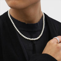 Collier Classique en Perles Blanches – Élégance Vintage et Tendance
