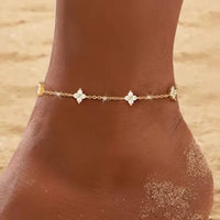 Bracelet de Cheville Trèfle & Cristaux – Bijou de plage chic