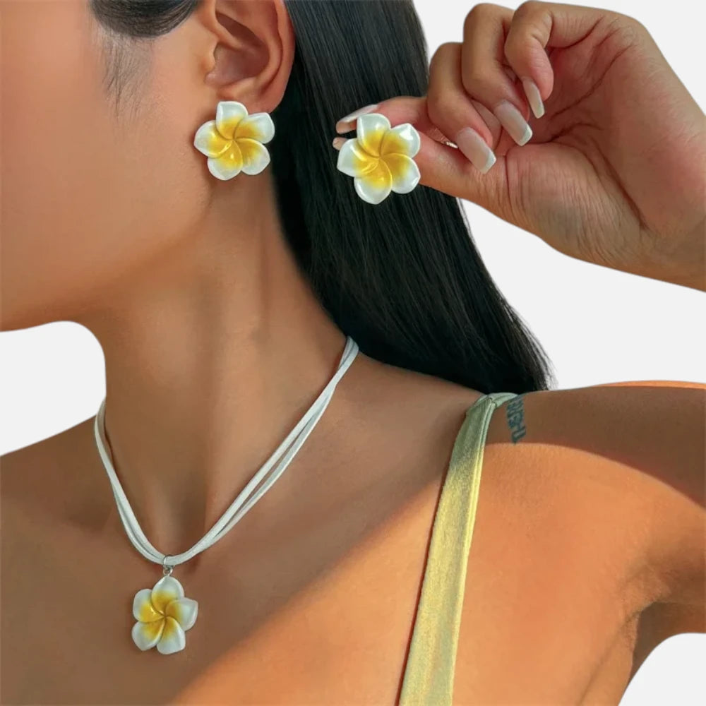 Collier et boucles d'oreilles frangipanier