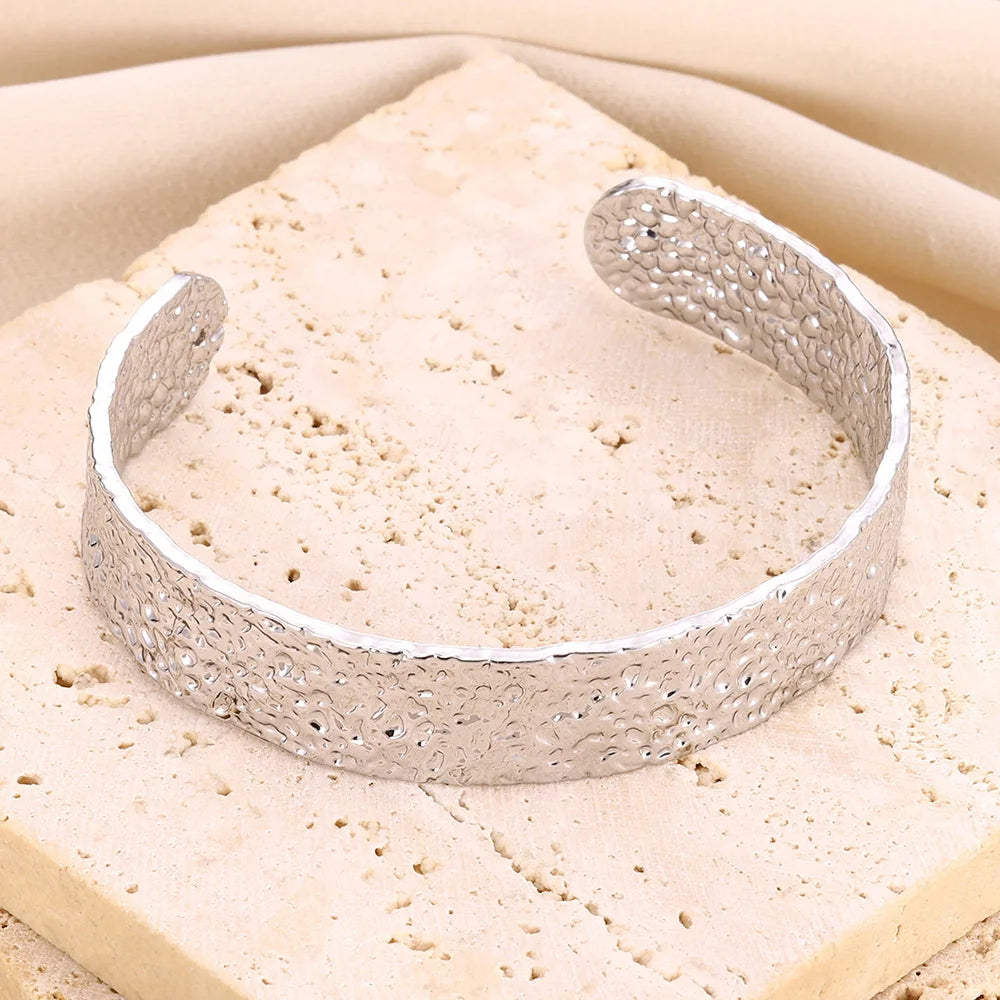 Bracelet Manchette Large Motif Floral – Bijou Vintage Élégant, Idée Cadeau Mariage