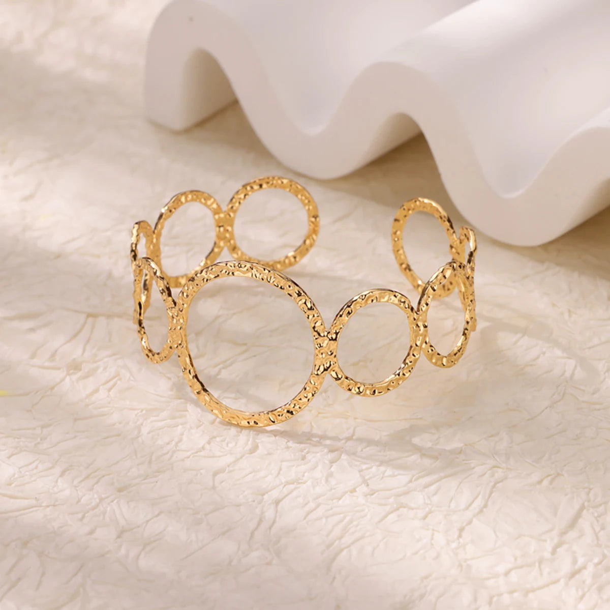 Bracelet Manchette Large Motif Floral – Bijou Vintage Élégant, Idée Cadeau Mariage