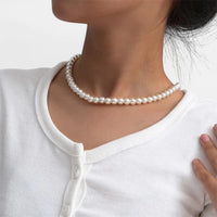 Collier Classique en Perles Blanches – Élégance Vintage et Tendance